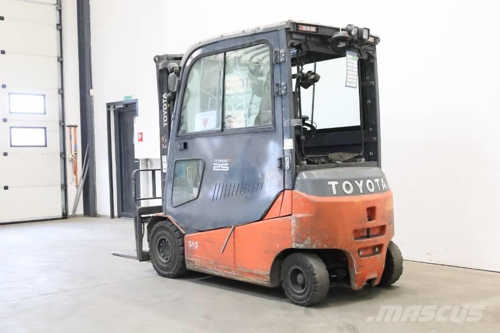 Toyota 8 FBMT 25 Elektro Stapler
