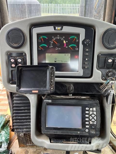 CAT D 6 T LGP Bulldozer