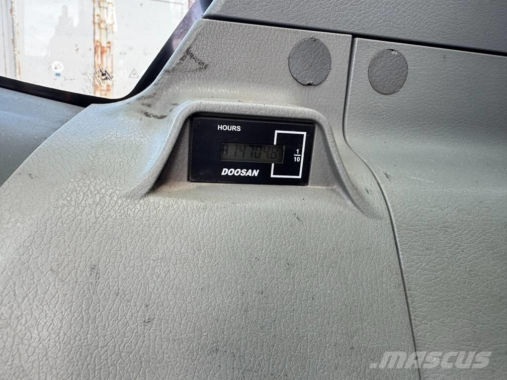 Doosan DX 300 LC-3 Raupenbagger