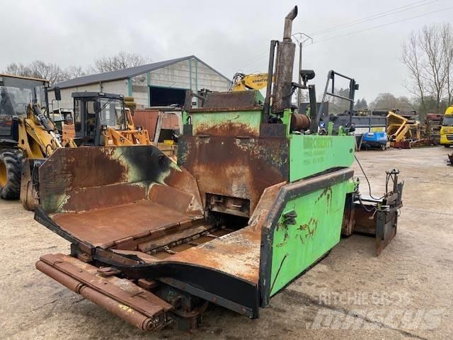 Demag DF 60 C Strassenfertiger
