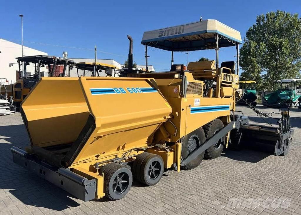 Bitelli BB 680 Strassenfertiger