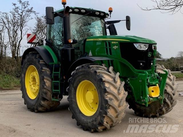 John Deere 6250 R Traktoren