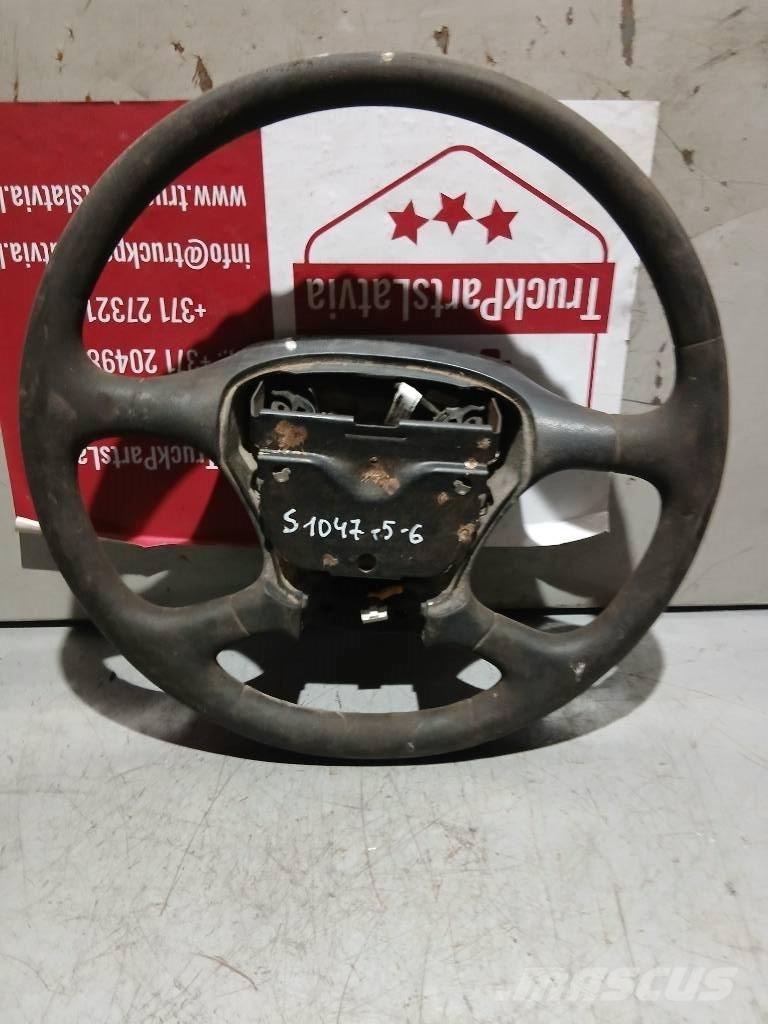 Scania P 420    1495393 Kabinen