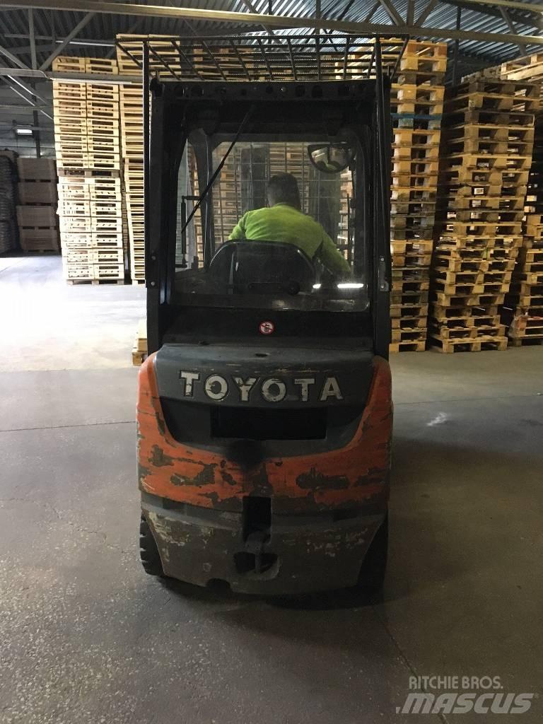 Toyota 8FDF18 Diesel Stapler