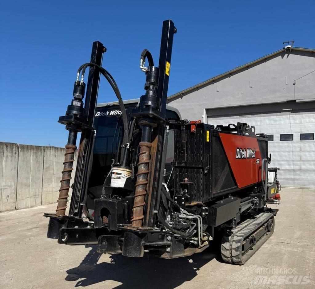 Ditch Witch AT32 Horizontale Richtungsbohrgeräte
