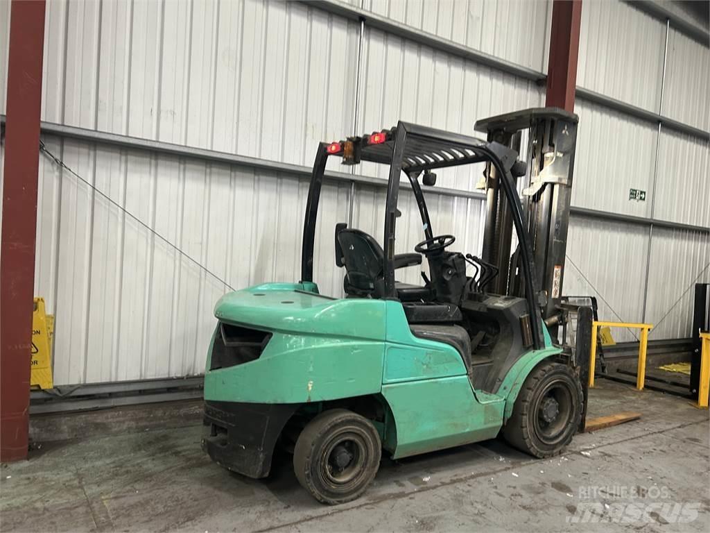 Mitsubishi FD35NT Diesel Stapler
