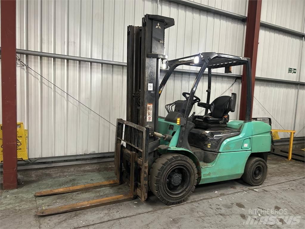 Mitsubishi FD35NT Diesel Stapler