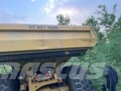 CAT 740 B Dumper - Knickgelenk