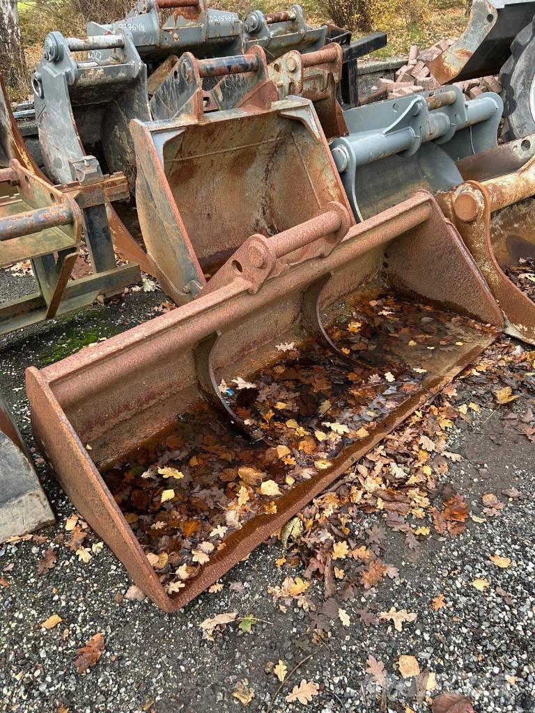 Liebherr 913 compact Mobilbagger