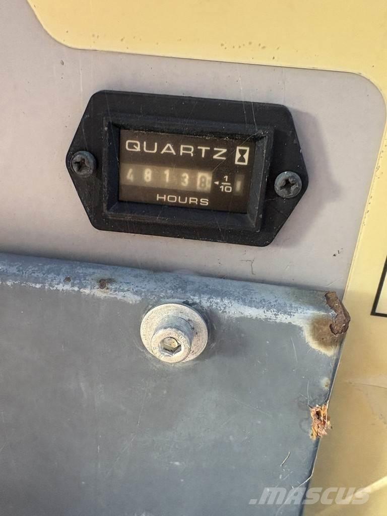 Aichi Sp12c Teleskopbühnen