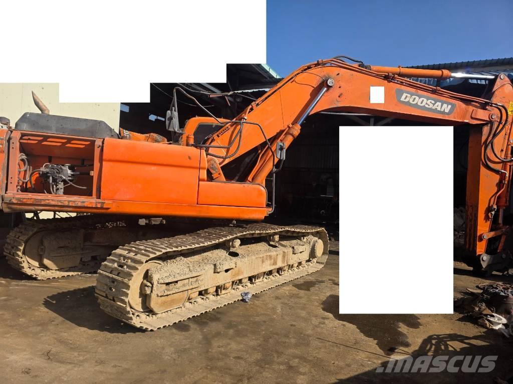 Doosan DX 300 LCA Raupenbagger