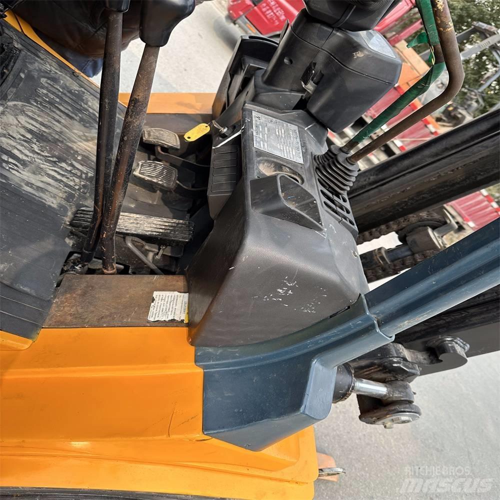 Toyota 02-7FDA50 Diesel Stapler