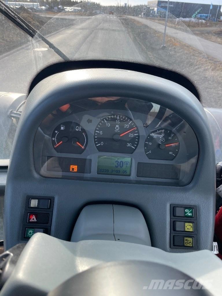 Valtra T151 Traktoren