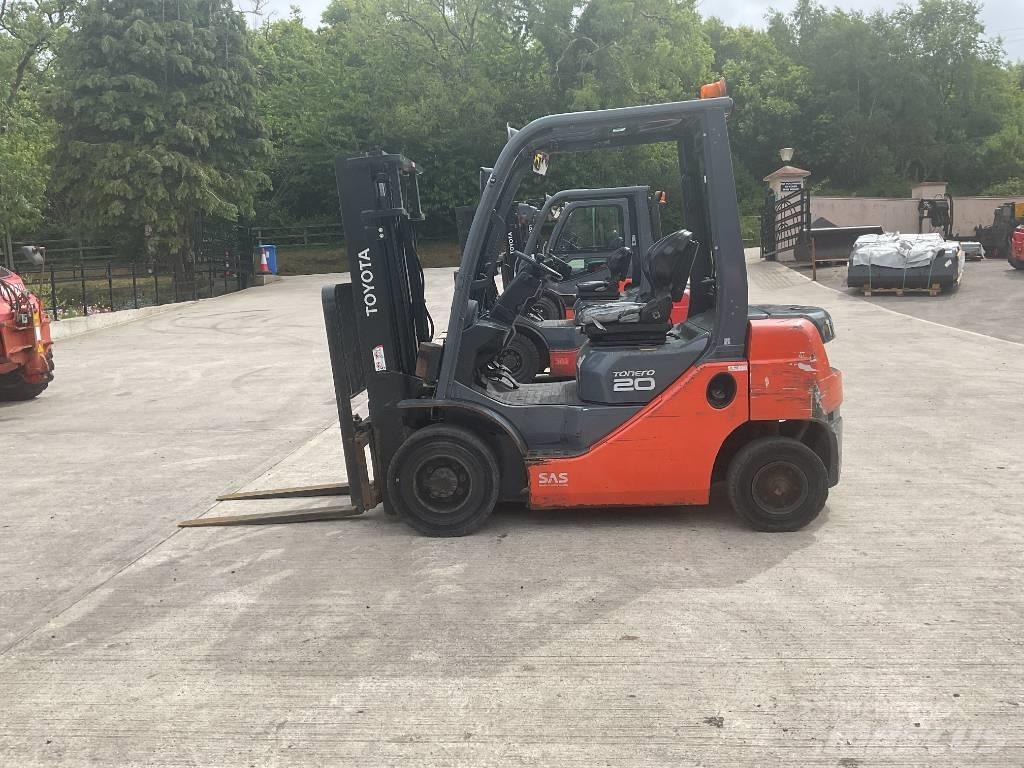 Toyota 02-8 FDF 20 Diesel Stapler