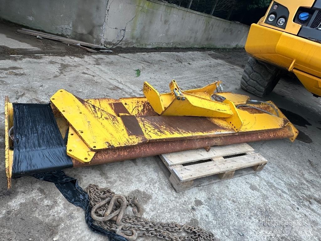Volvo A40G Dumper - Knickgelenk