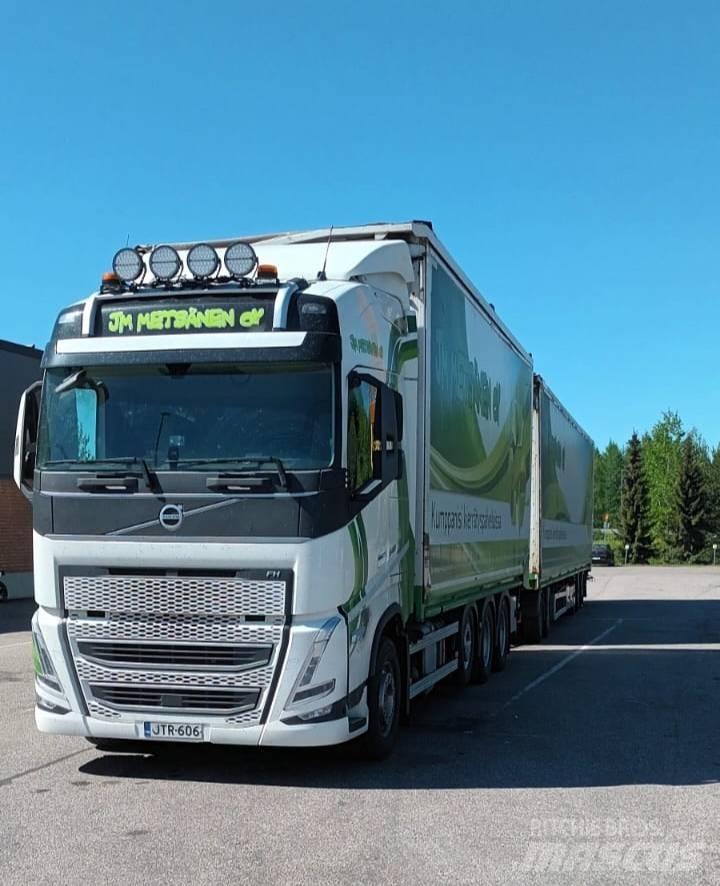 Volvo FH 13 Holztransportanhänger