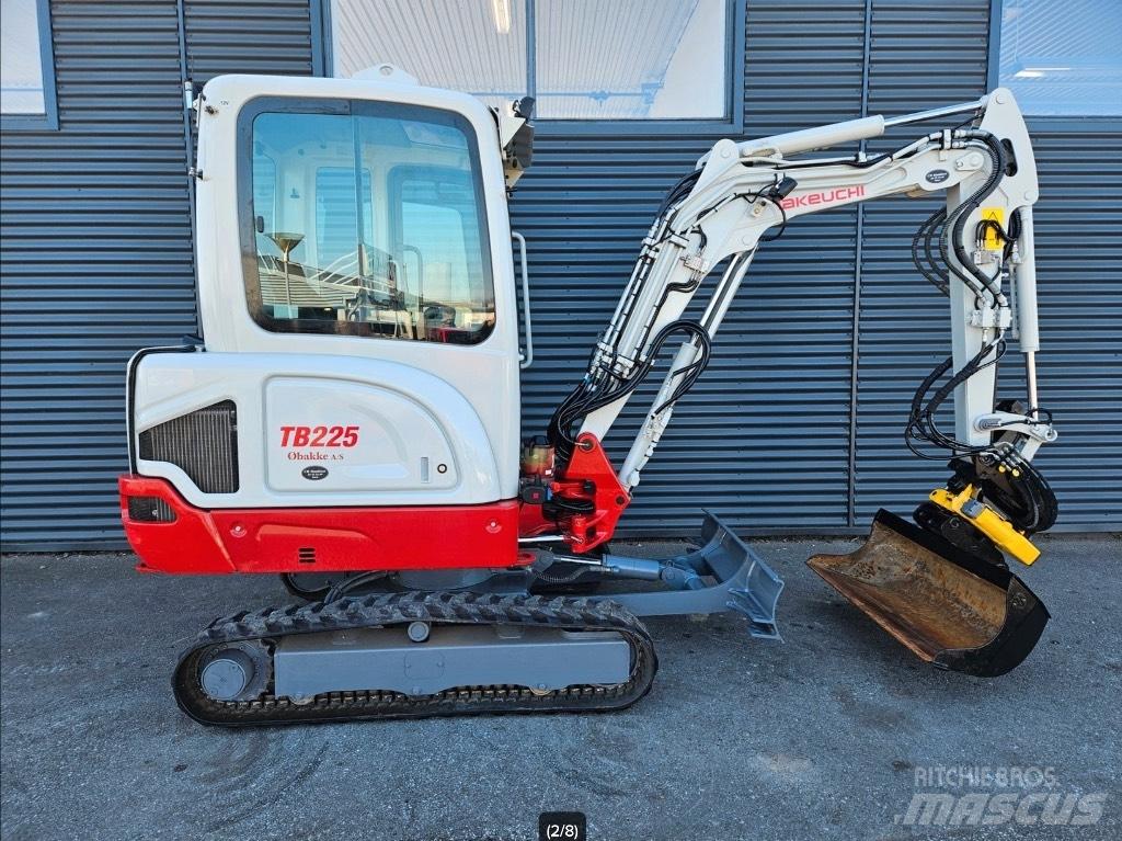 Takeuchi TB 225 Minibagger < 7t