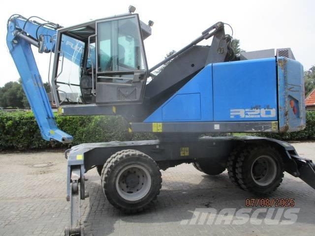 Fuchs MHL 320 Materialumschlag