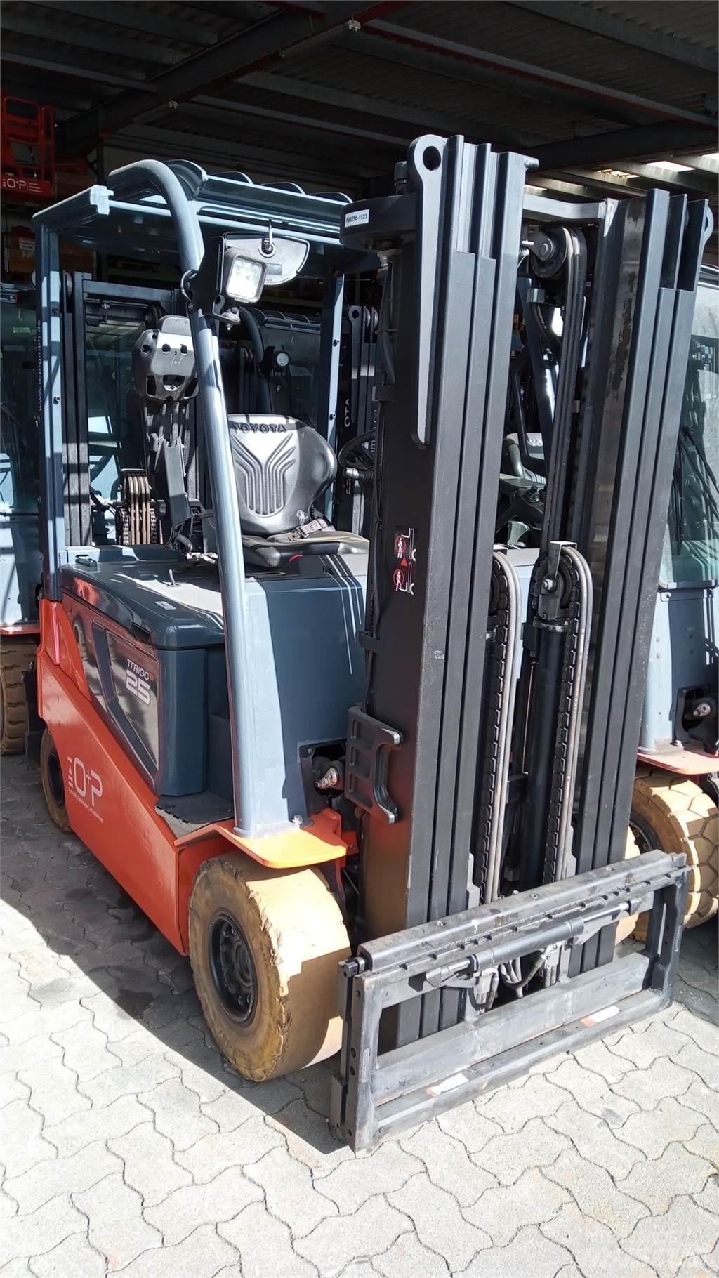 Toyota 8FBMKT25 Elektro Stapler