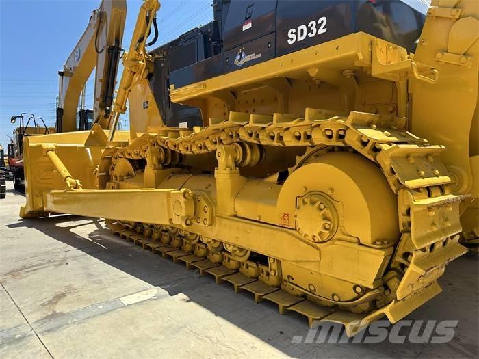 Shantui SD 32 Bulldozer
