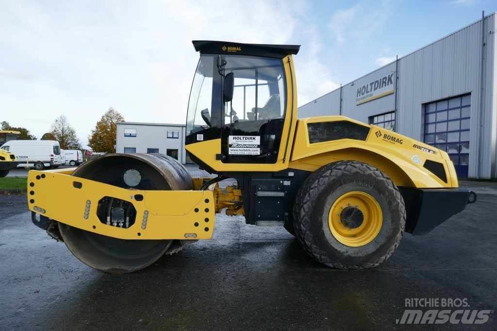 Bomag BW 213 D-5 Erdbauwalzen
