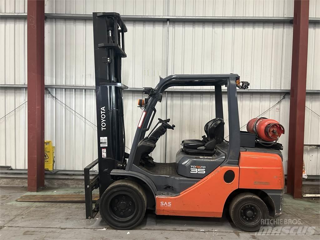 Toyota 02-8FGJF35 Gas Stapler