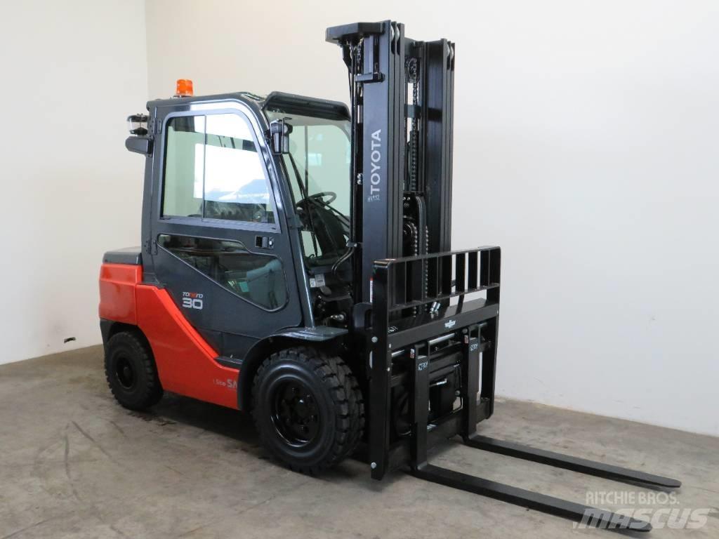 Toyota 52-8 FDF 30 Diesel Stapler