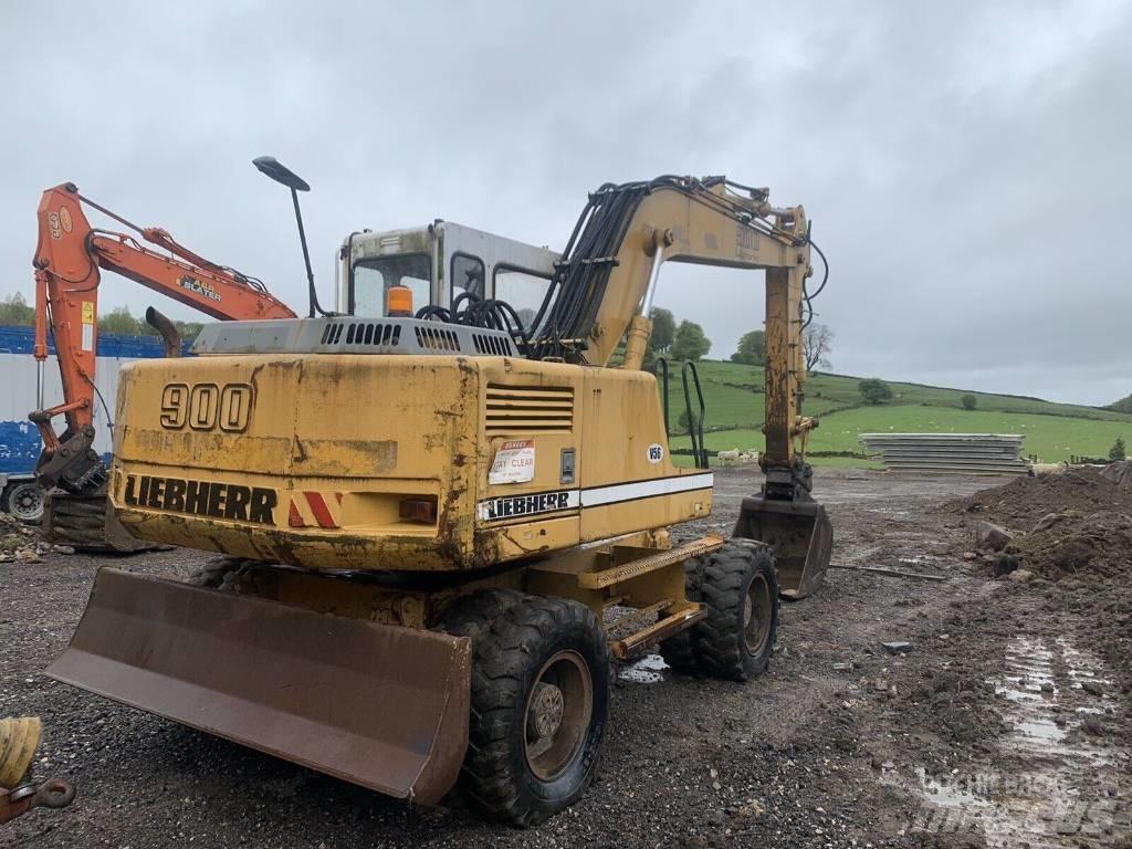 Liebherr 900 Mobilbagger