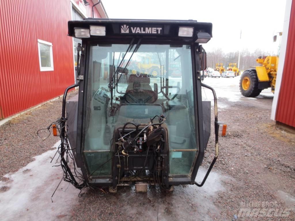Valmet 8600 Kabinen