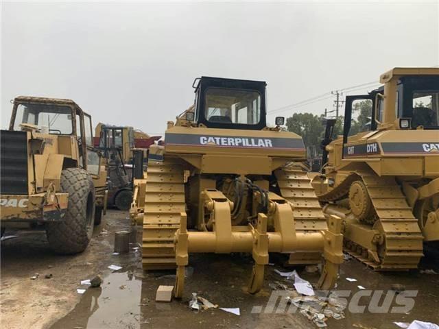 CAT D7H Bulldozer