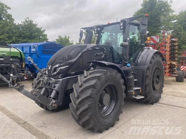 Valtra Q 305 Traktoren
