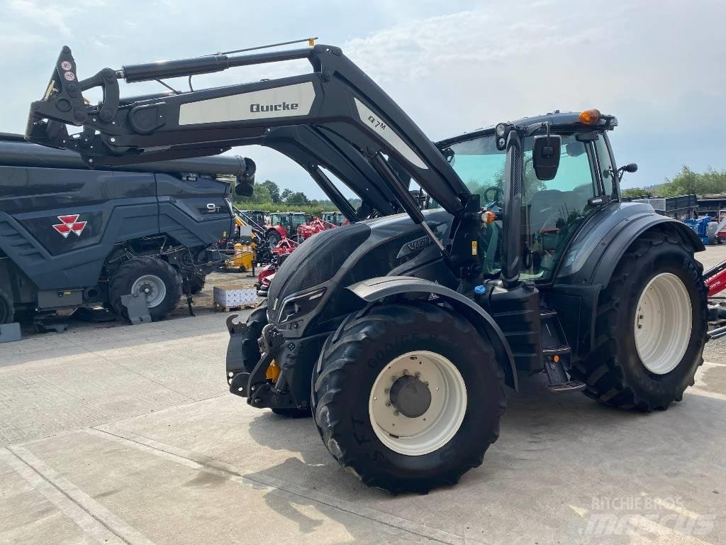 Valtra T214 Versu Traktoren