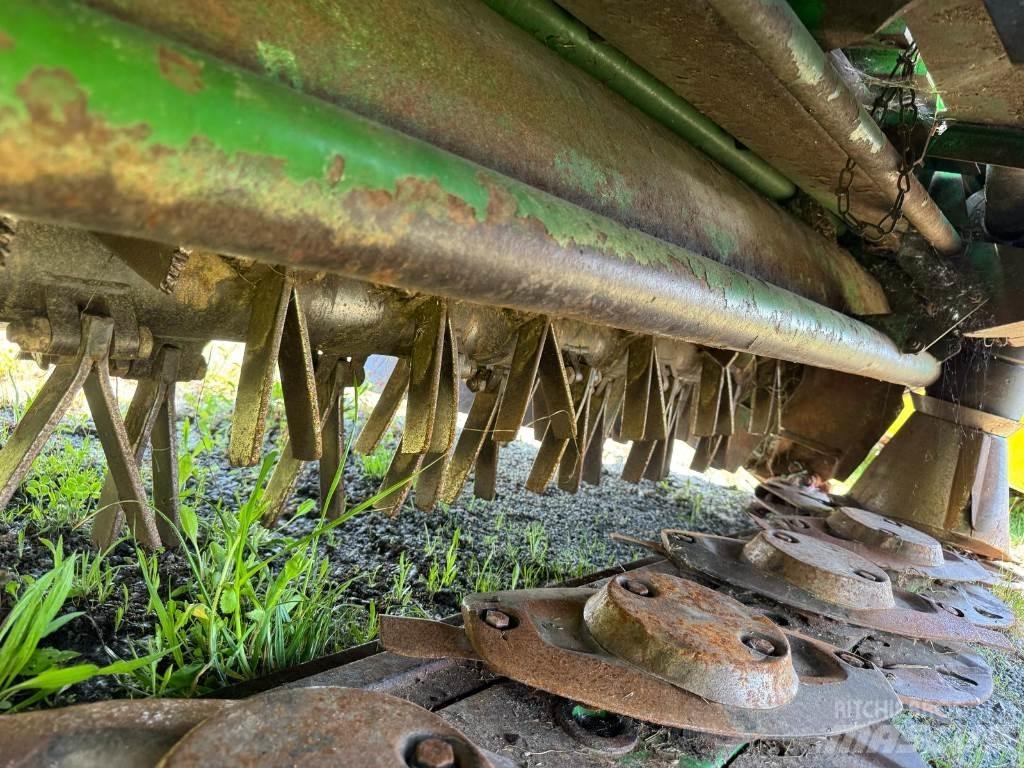 John Deere 131 Gezogene und selbstfahrende Mäher