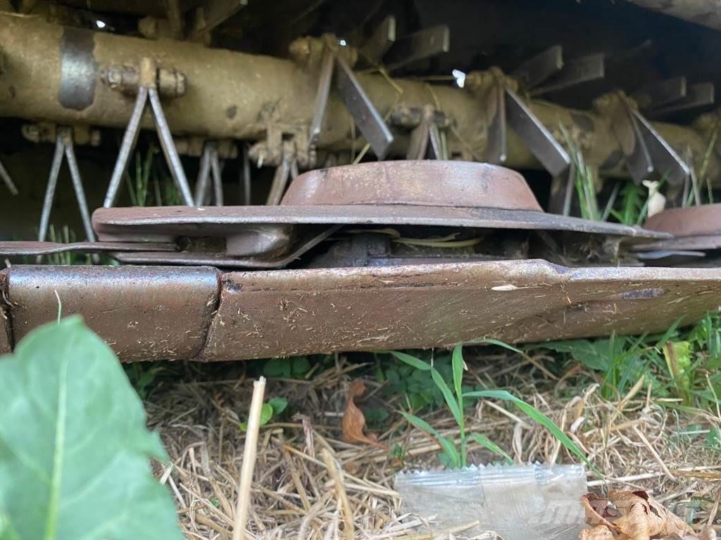 John Deere 131 Gezogene und selbstfahrende Mäher