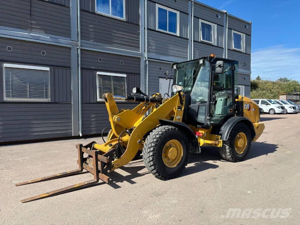 CAT 906 Radlader