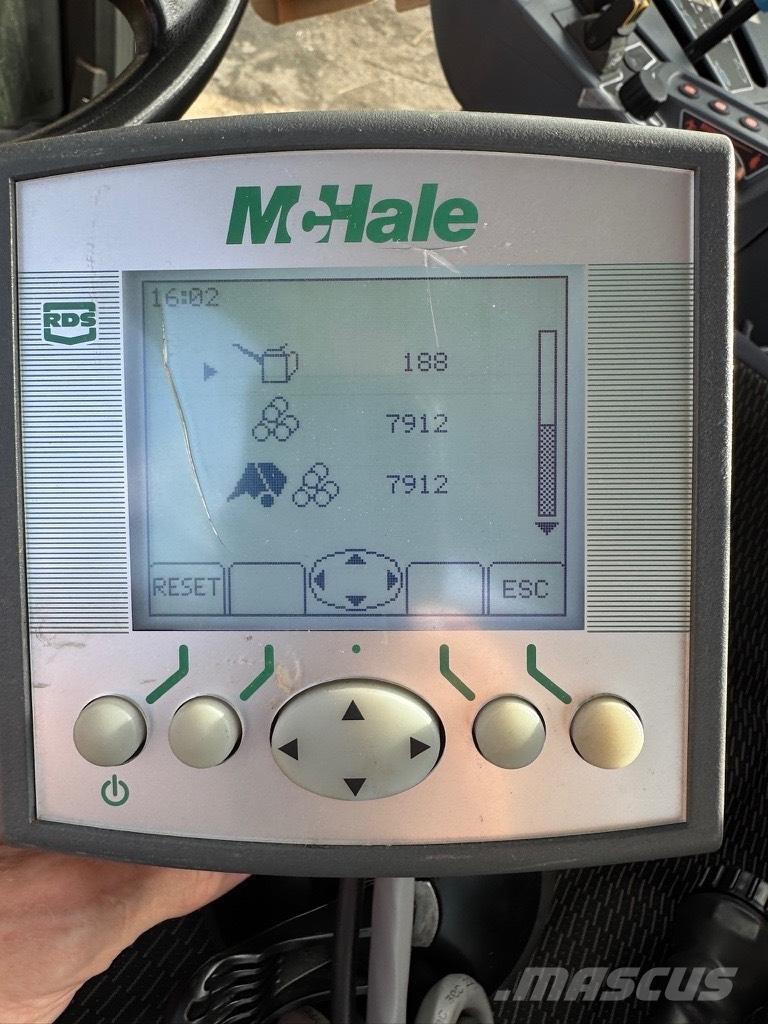 McHale F 5500 Rundballenpressen