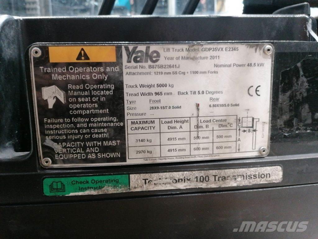 Yale GDP35VX Diesel Stapler