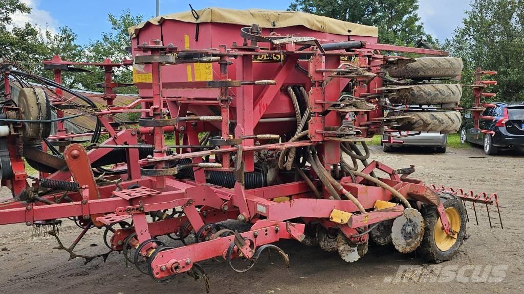 Väderstad Rapid 450P Drillmaschinen