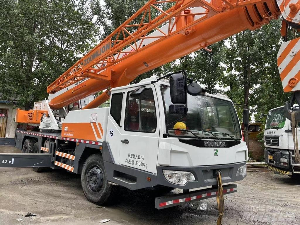 Zoomlion QY30V All-Terrain-Krane