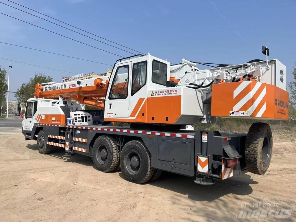 Zoomlion QY30V All-Terrain-Krane