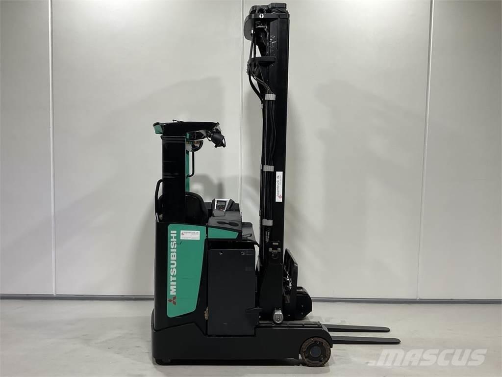 Mitsubishi RB16NH Schubmaststapler