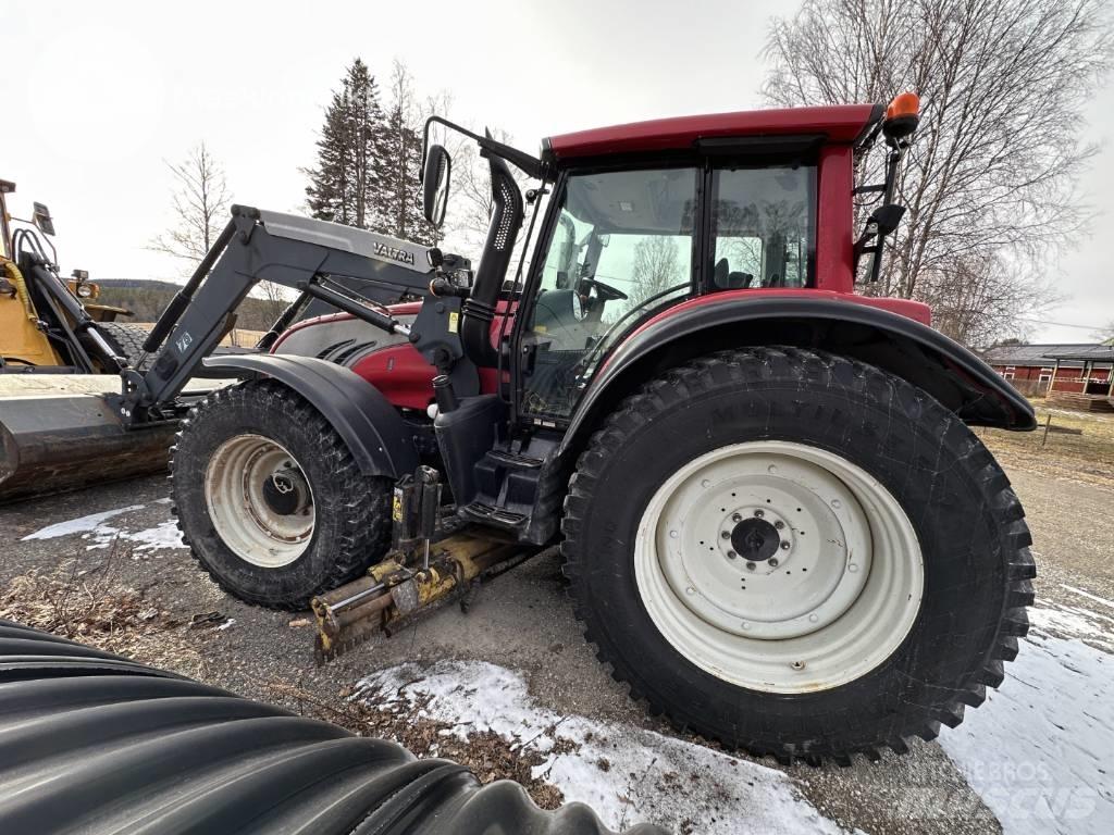 Valtra T 202 Traktoren