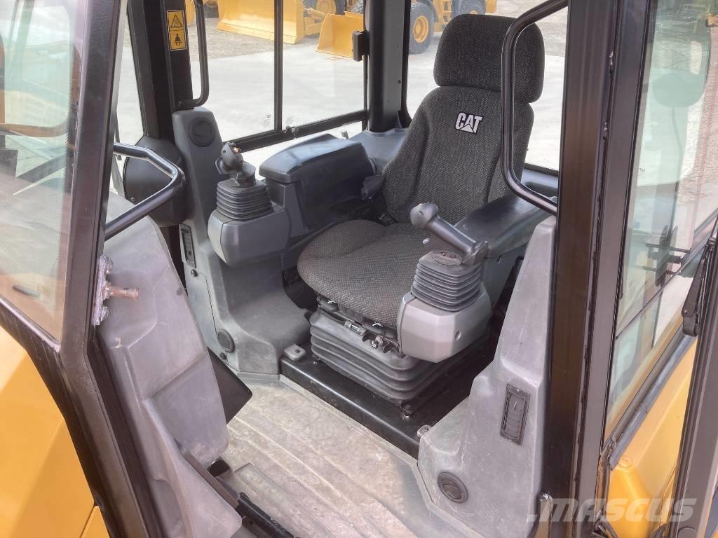 CAT D 6 K 2 LGP Bulldozer