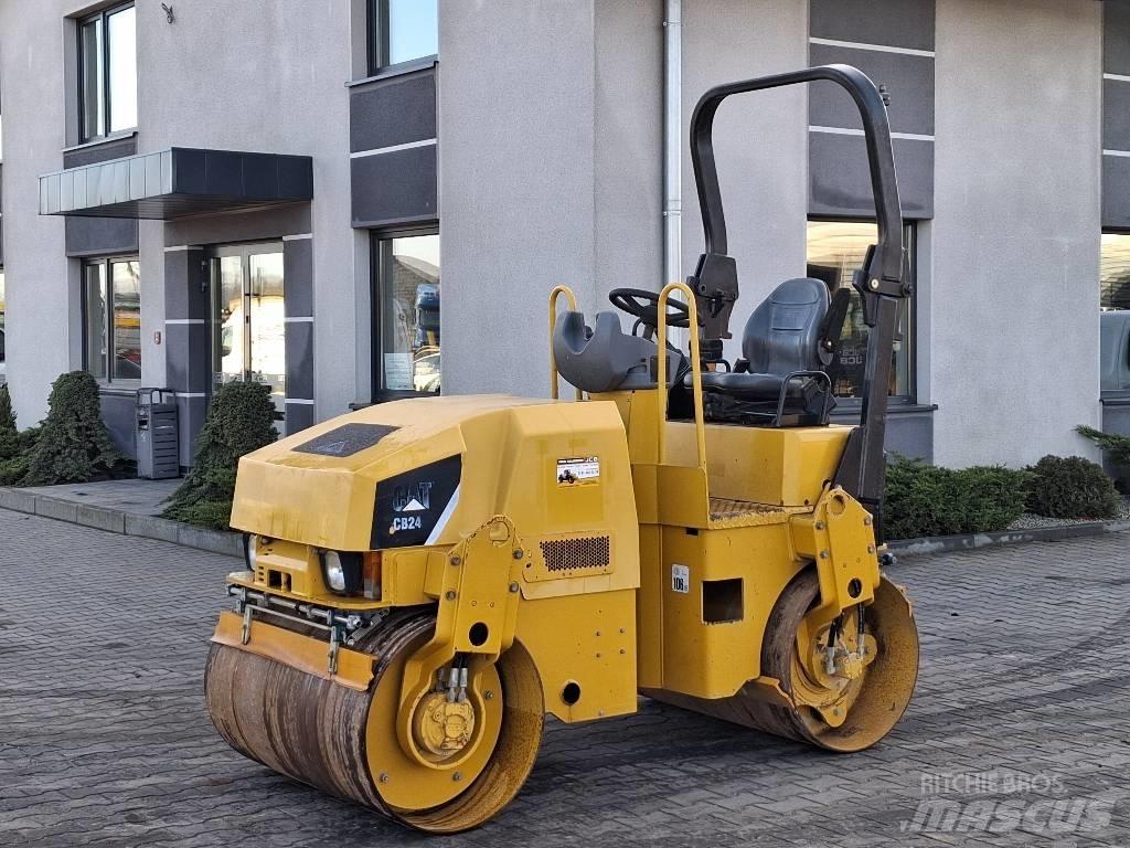 CAT CB 24 Tandemwalzen