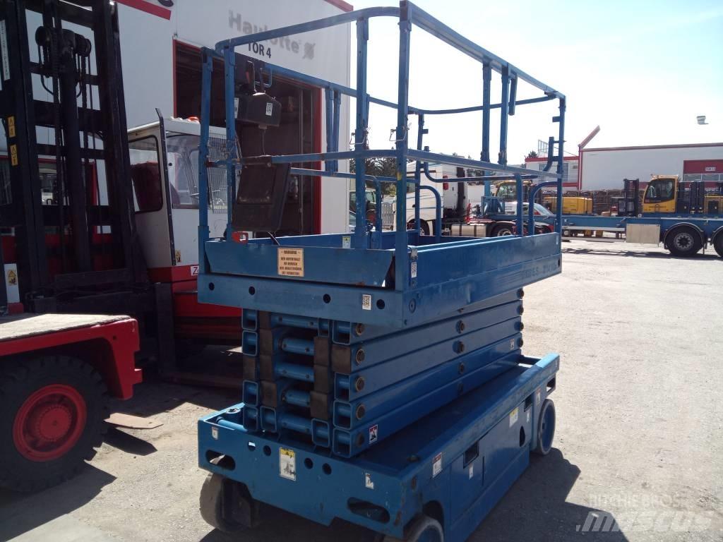 Haulotte Compact 14 Scheren-Arbeitsbühnen