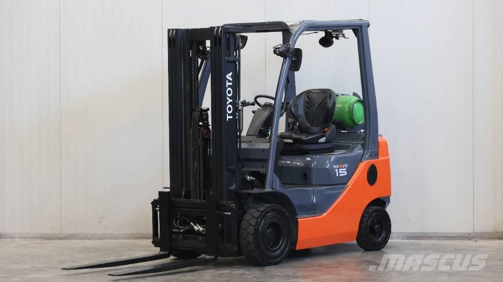 Toyota 8 FGF 15 Gas Stapler