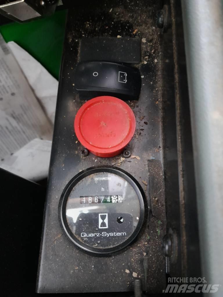 John Deere 1010 E Forwarder
