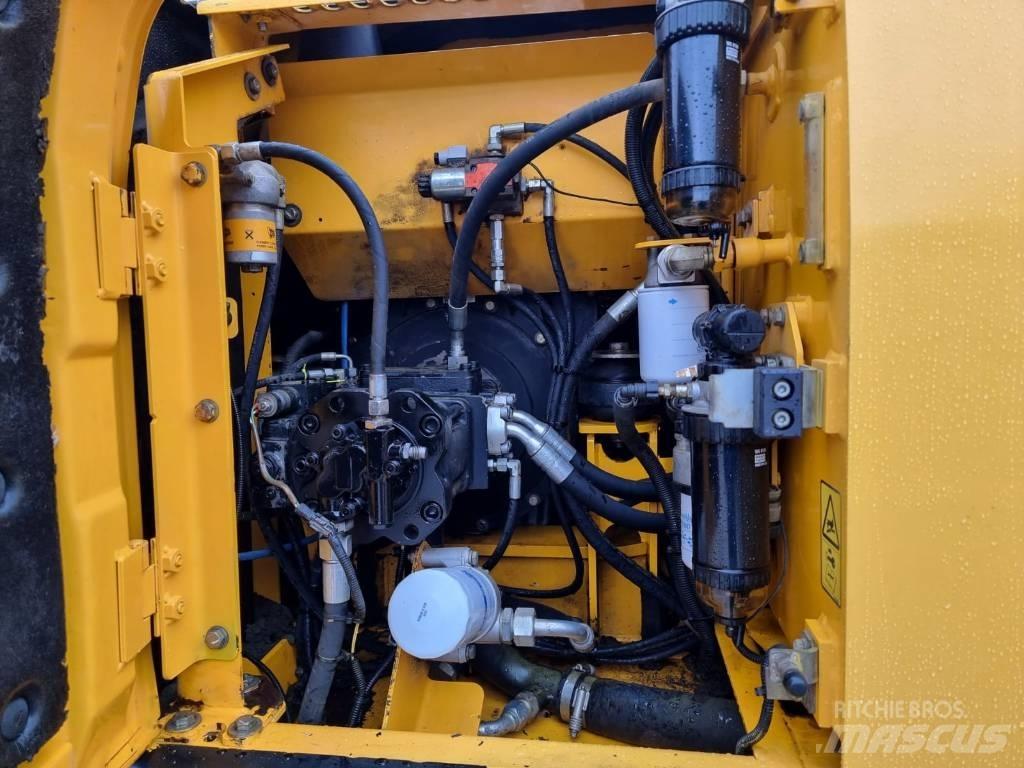 JCB JS 130 LC Raupenbagger