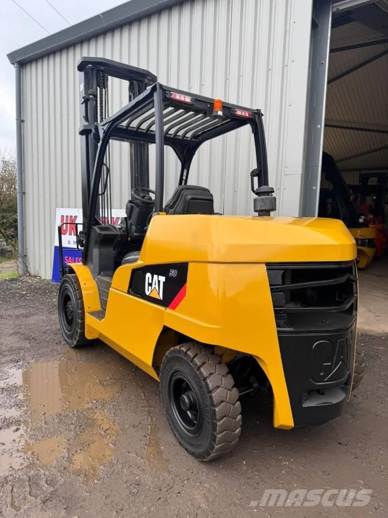 CAT DP 50 N Diesel Stapler