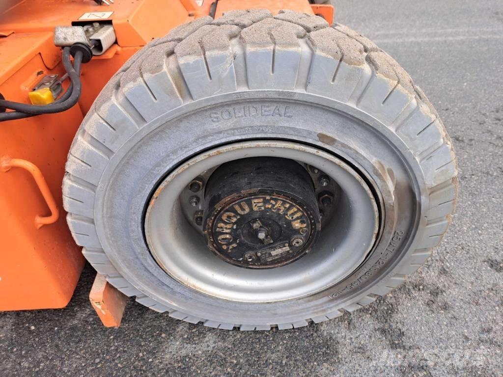 JLG E 300 AJP Gelenkteleskoparbeitsbühnen